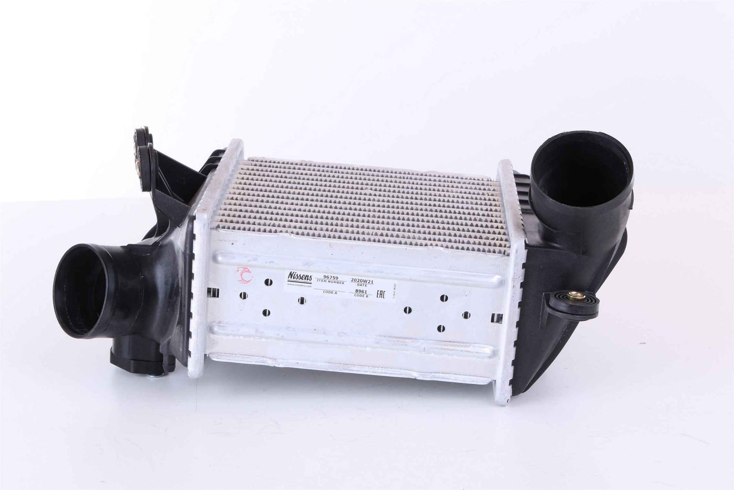 Right View of Front Intercooler NISSENS 96759