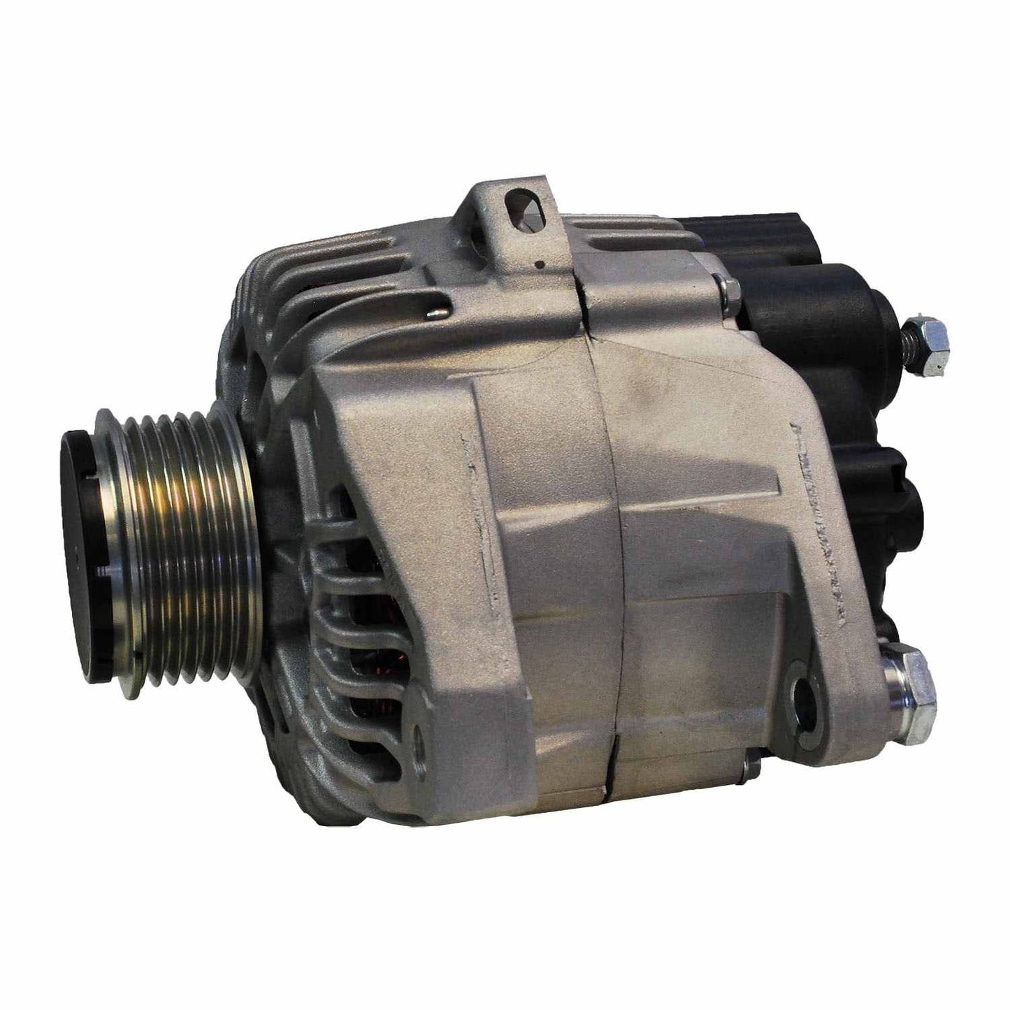 Angle View of Alternator DENSO 211-6015