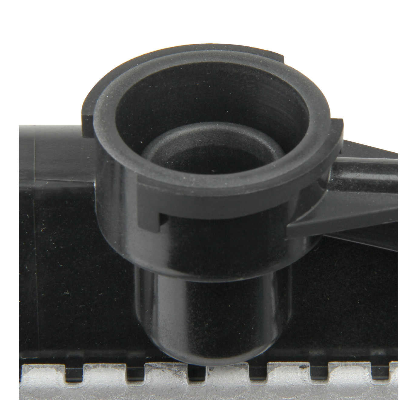 Connector View of Radiator DENSO 221-3236