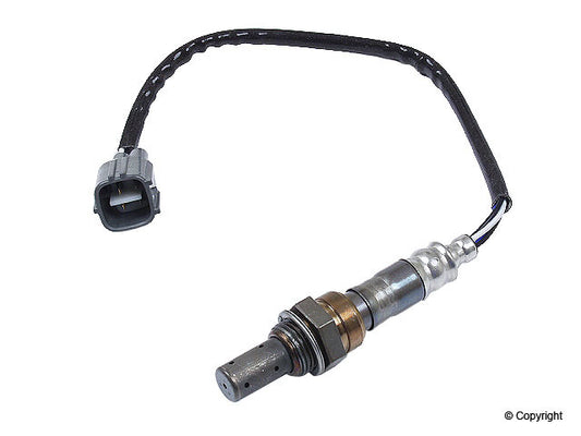 Top View of Front Air / Fuel Ratio Sensor DENSO 234-9009