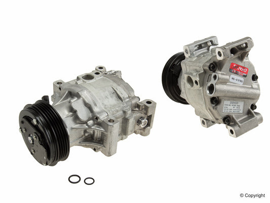 Top View of A/C Compressor DENSO 471-1488