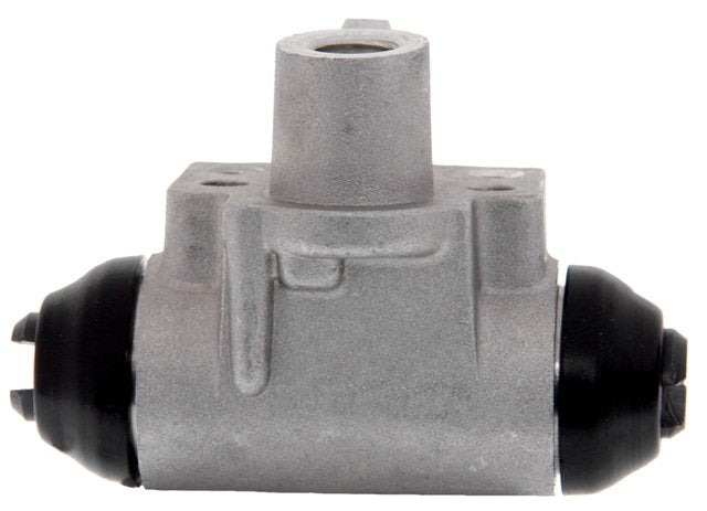 Side View of Rear Drum Brake Wheel Cylinder RAYBESTOS WC370182