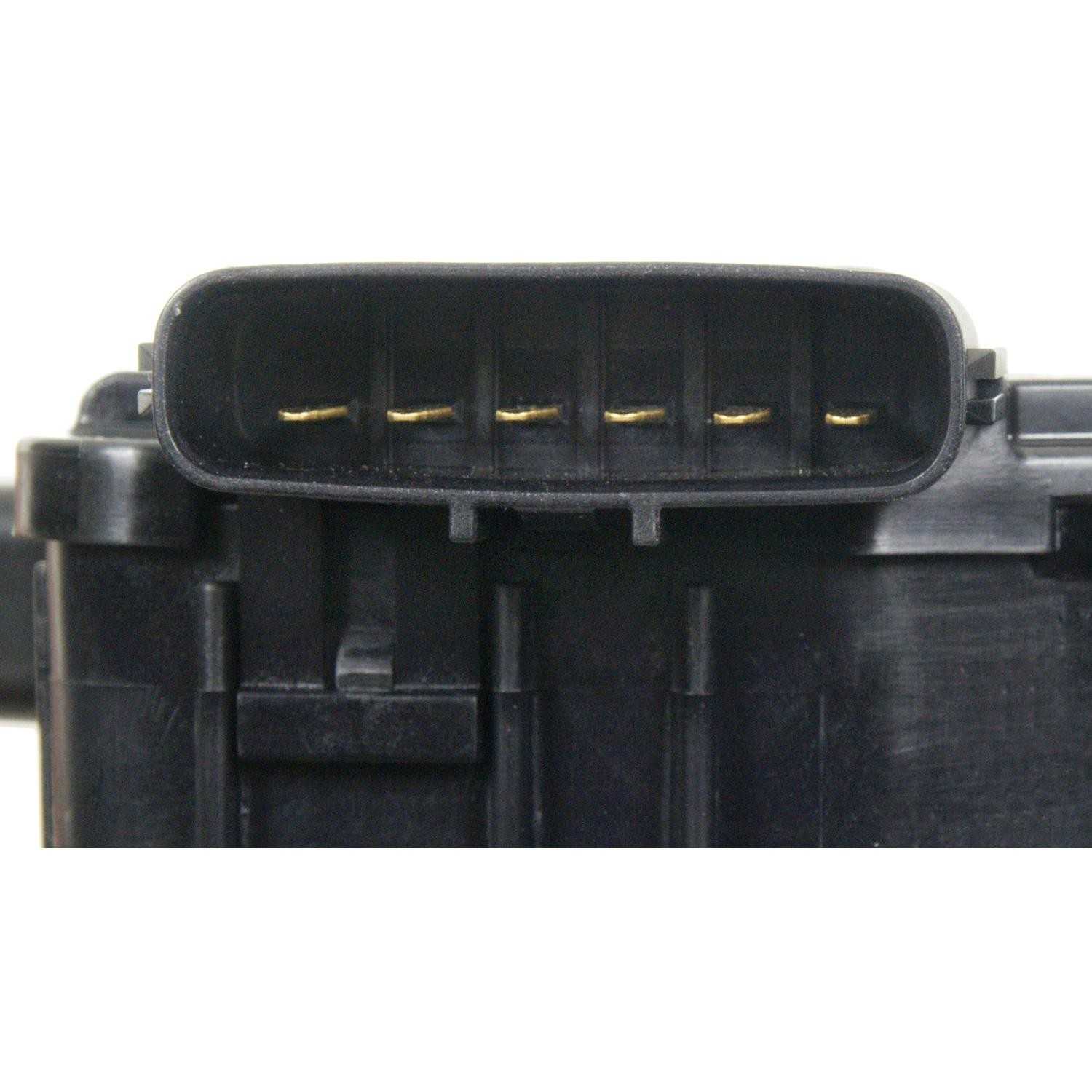 Connector View of Accelerator Pedal Sensor STANDARD IGNITION APS210