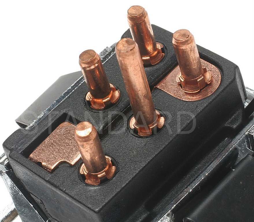 Connector View of Right Door Window Switch STANDARD IGNITION DS-916