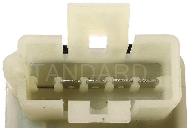 Connector View of Engine Cooling Fan Motor Relay STANDARD IGNITION RY-83