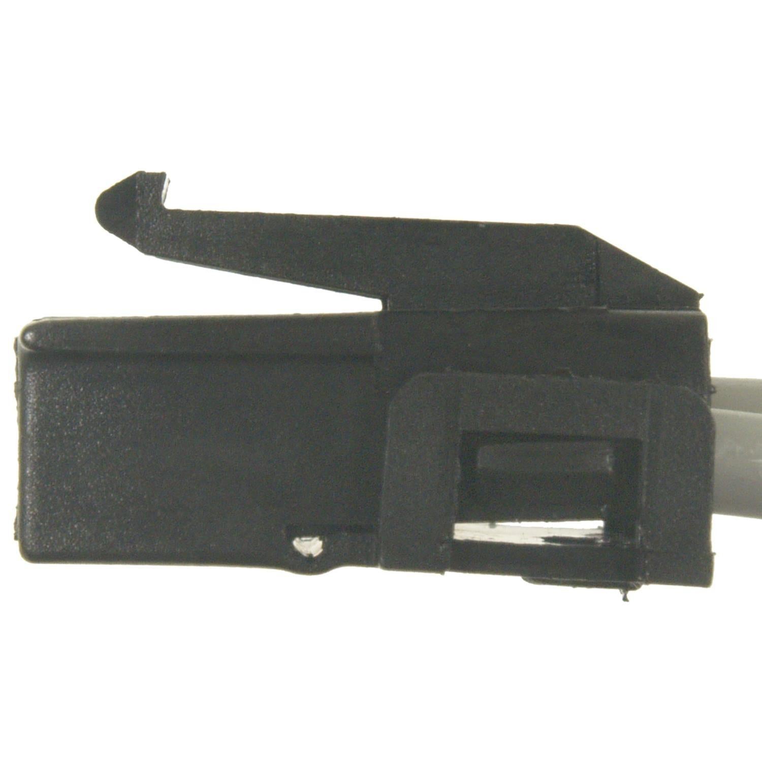 Right View of Clutch Pedal Position Switch Connector STANDARD IGNITION S-1646