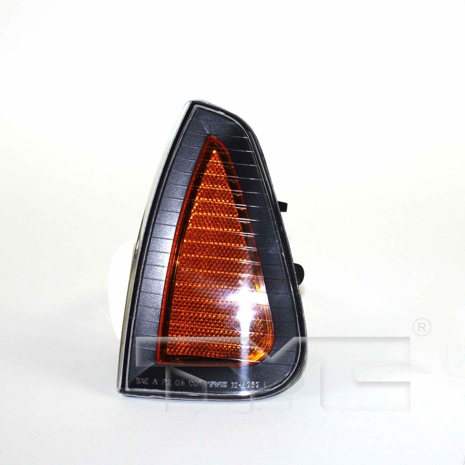 Front View of Front Left Side Marker Light Assembly TYC 12-5252-00