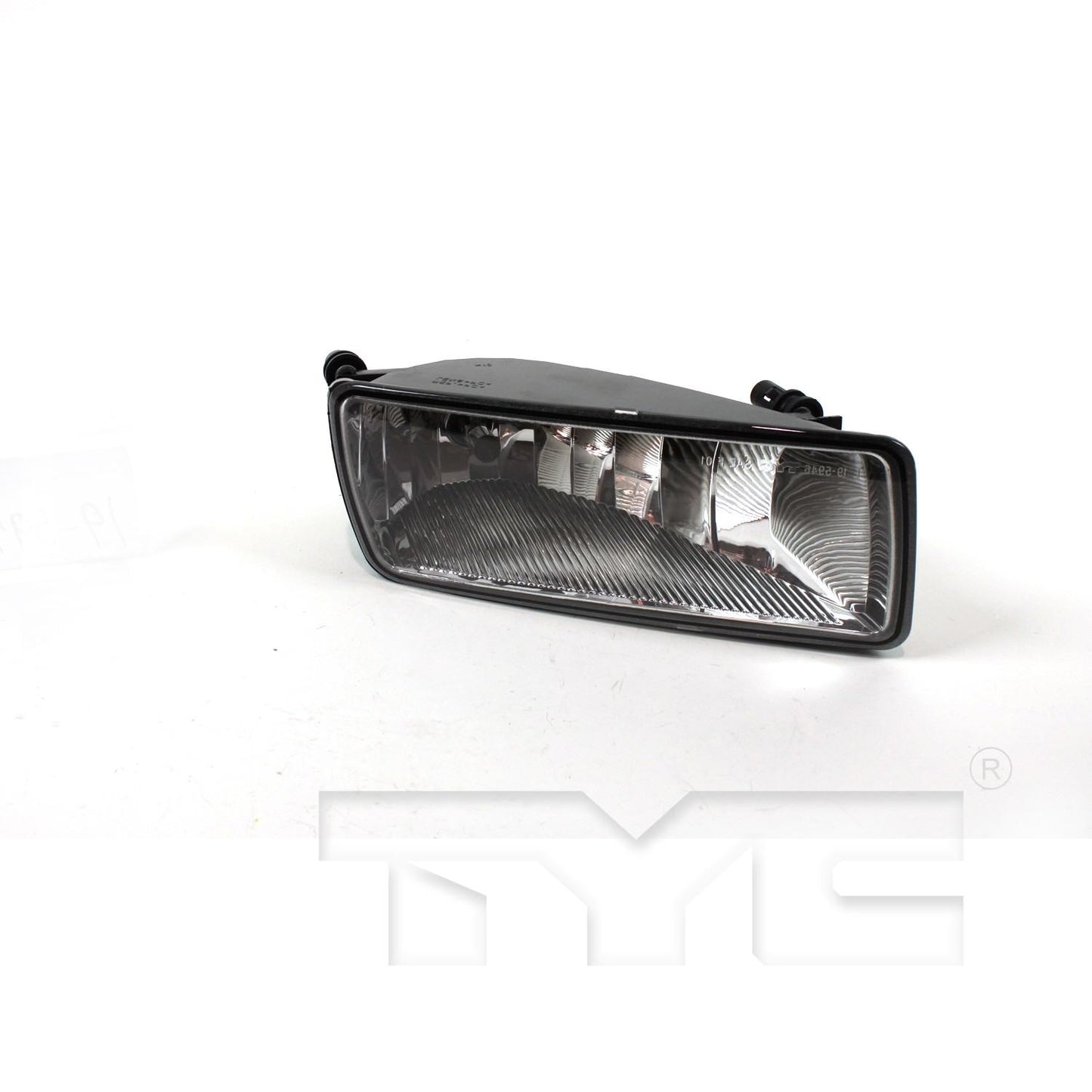 Front View of Right Fog Light Assembly TYC 19-5945-00