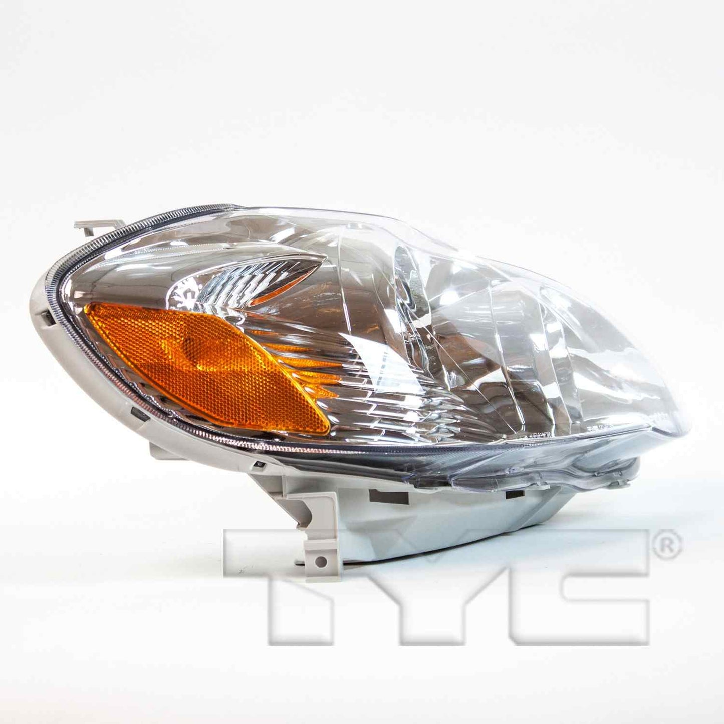 Left View of Headlight Assembly TYC 20-6235-80-9