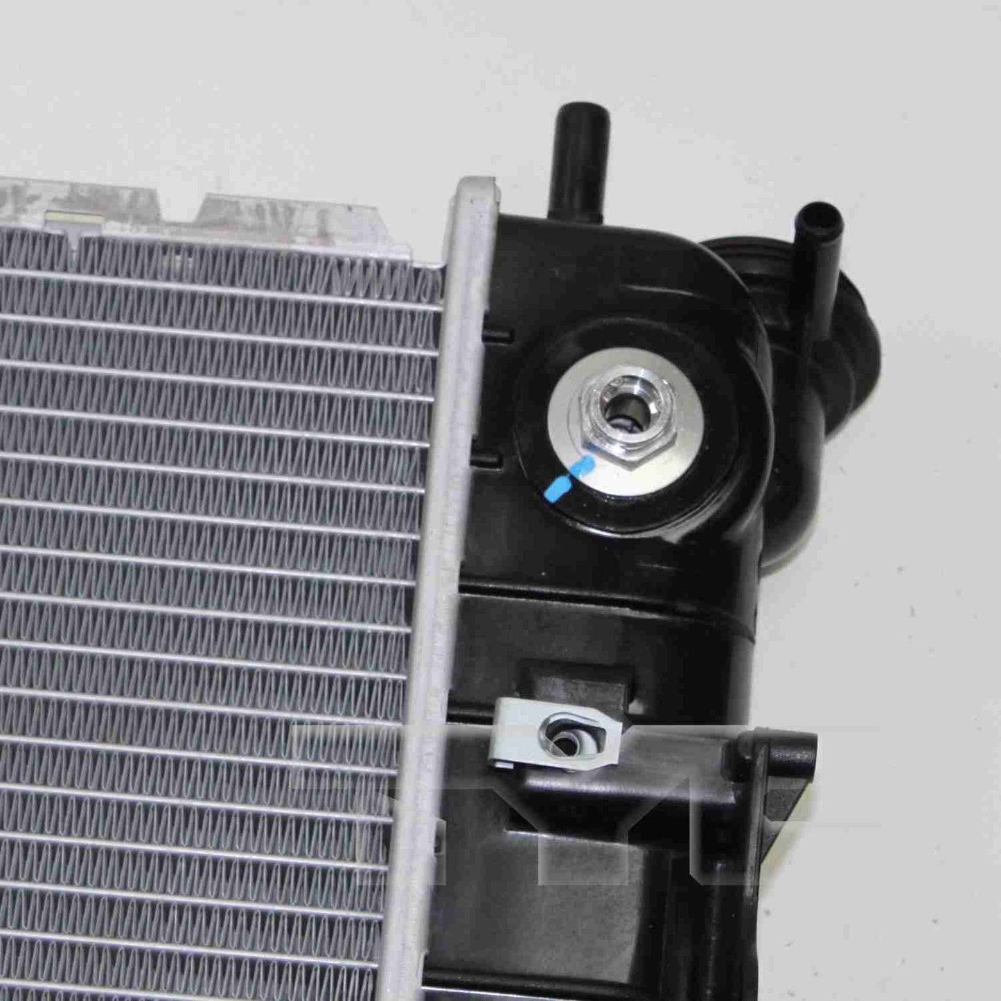 Angle View of Radiator TYC 2854