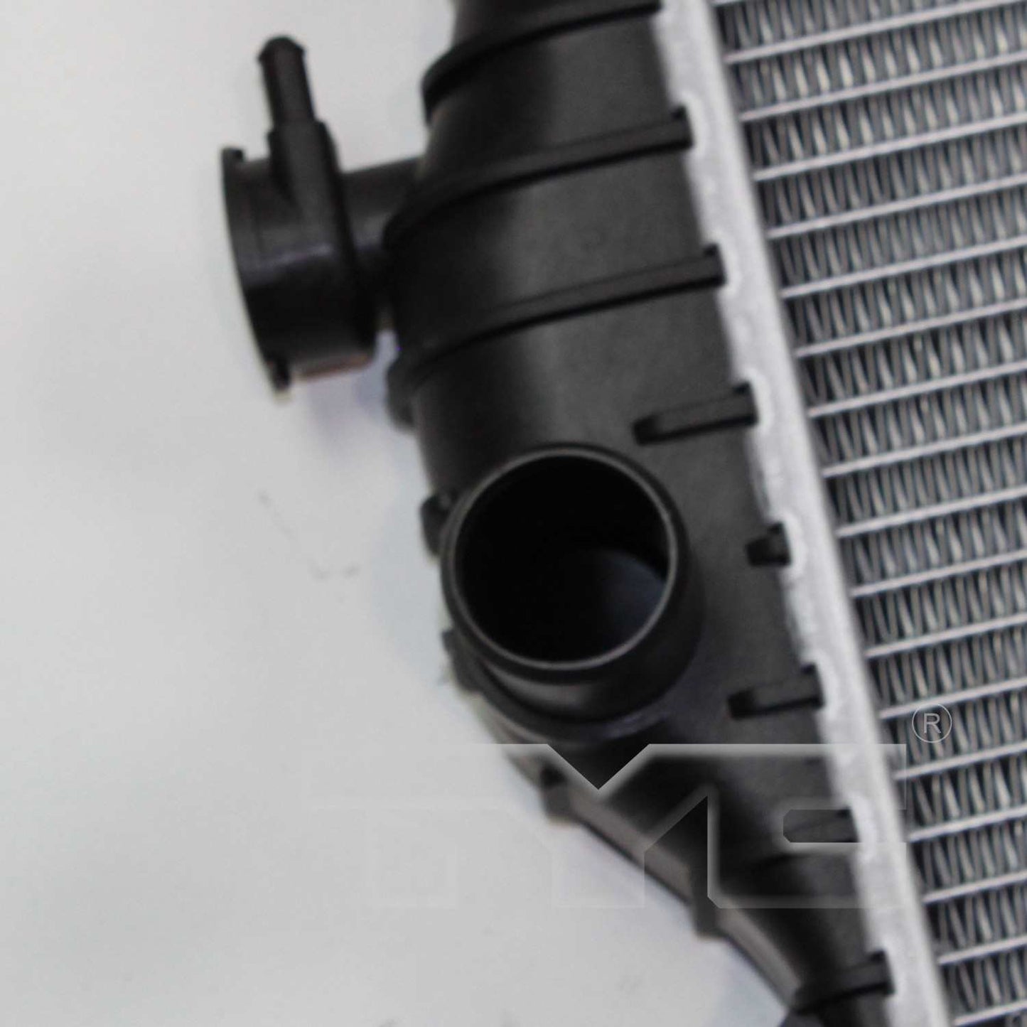 Angle View of Radiator TYC 2952