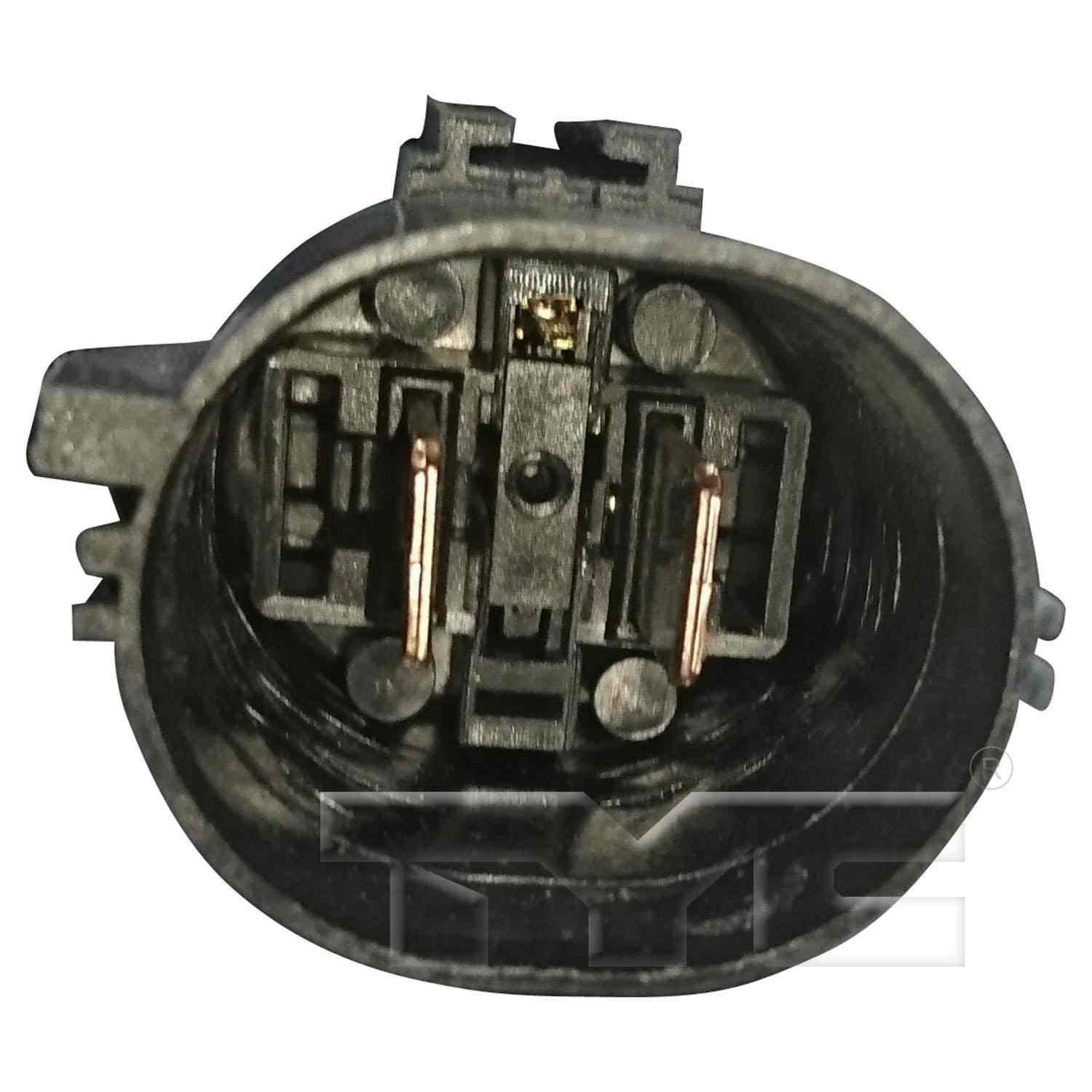 Connector View of Dual Radiator and Condenser Fan Assembly TYC 623840