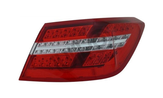 Front View of Right Tail Light ULO 1063004