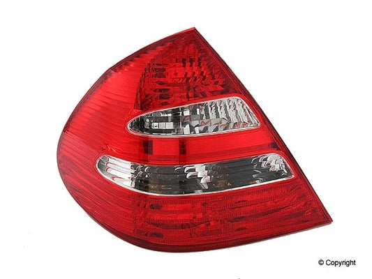 Front View of Tail Light ULO 7296-01