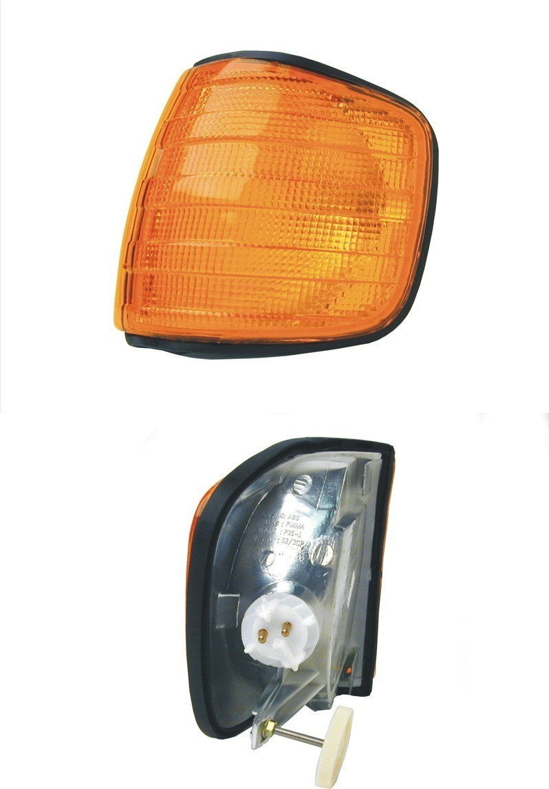 Front View of Left Turn Signal Light Assembly URO 0008208521