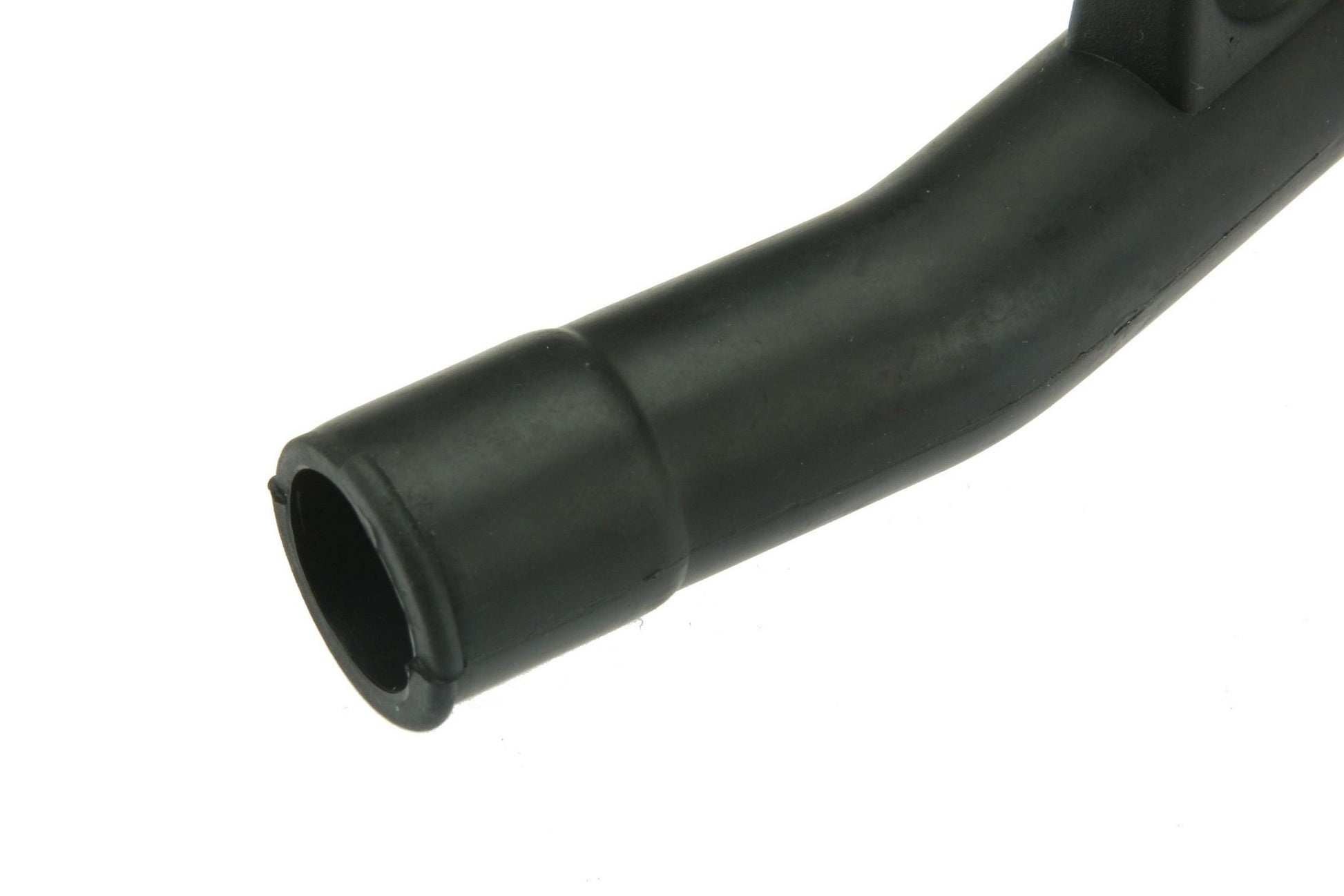 Right View of Engine Crankcase Breather Hose URO 1160940082