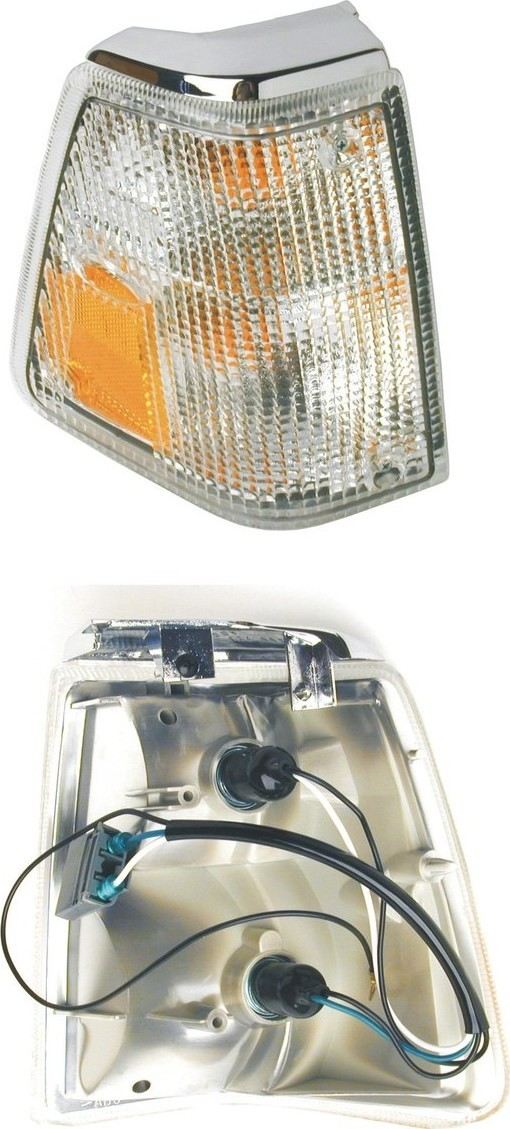 Front View of Right Turn Signal Light Assembly URO 1312630