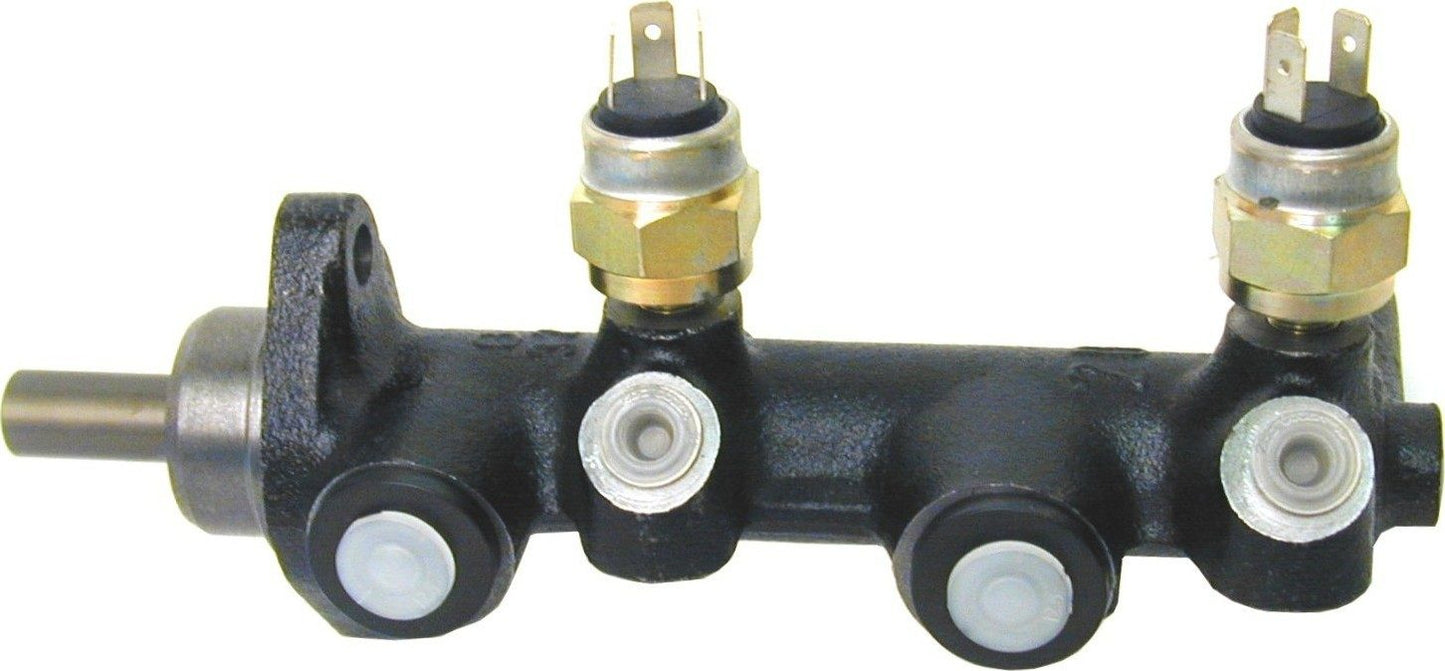 Front View of Brake Master Cylinder URO 91135501112