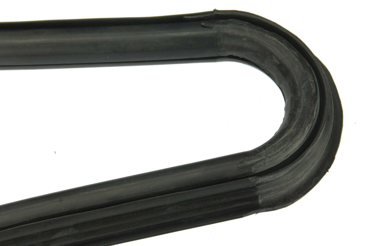 Right View of Left Quarter Glass Seal URO 91154303501