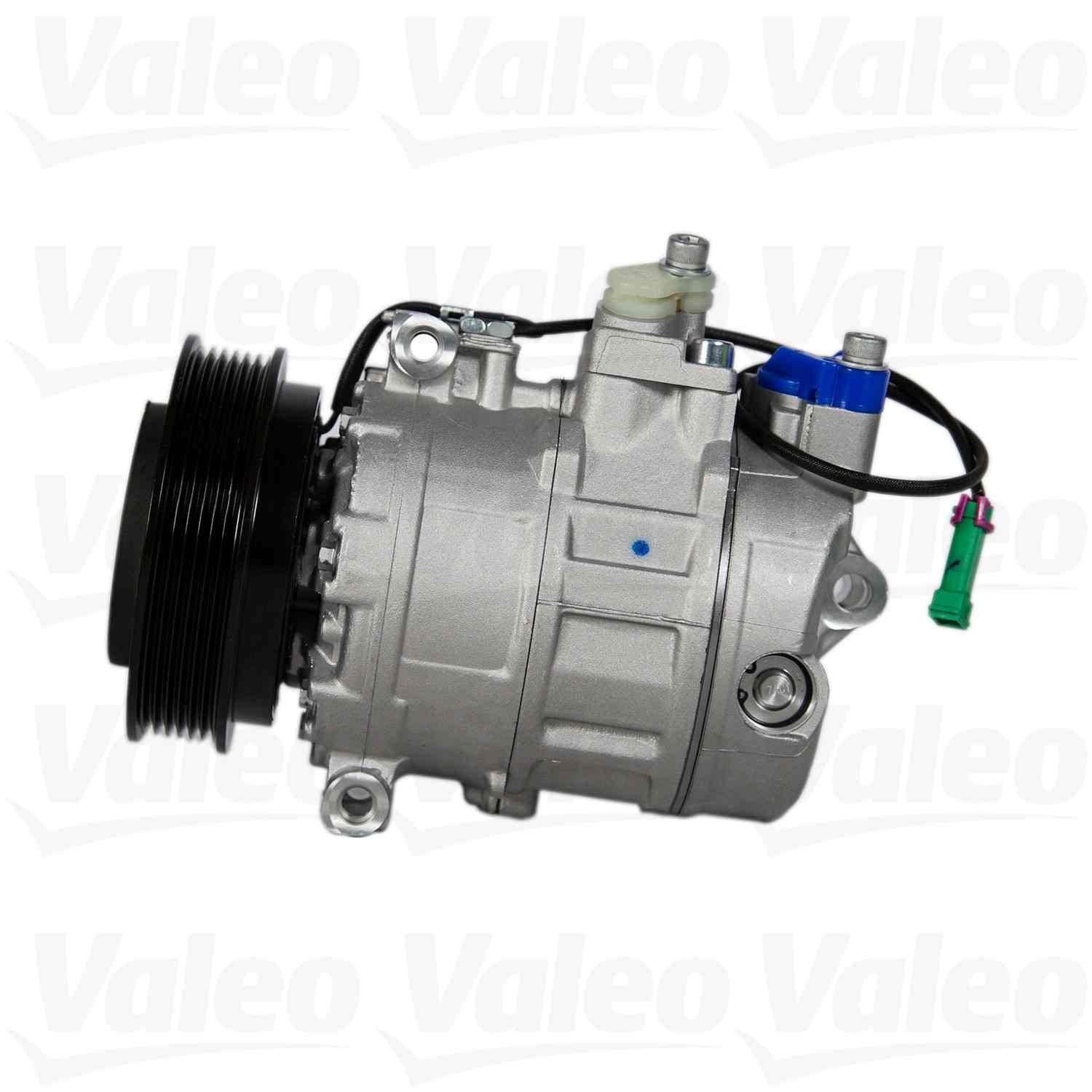 Side View of A/C Compressor VALEO 10000709