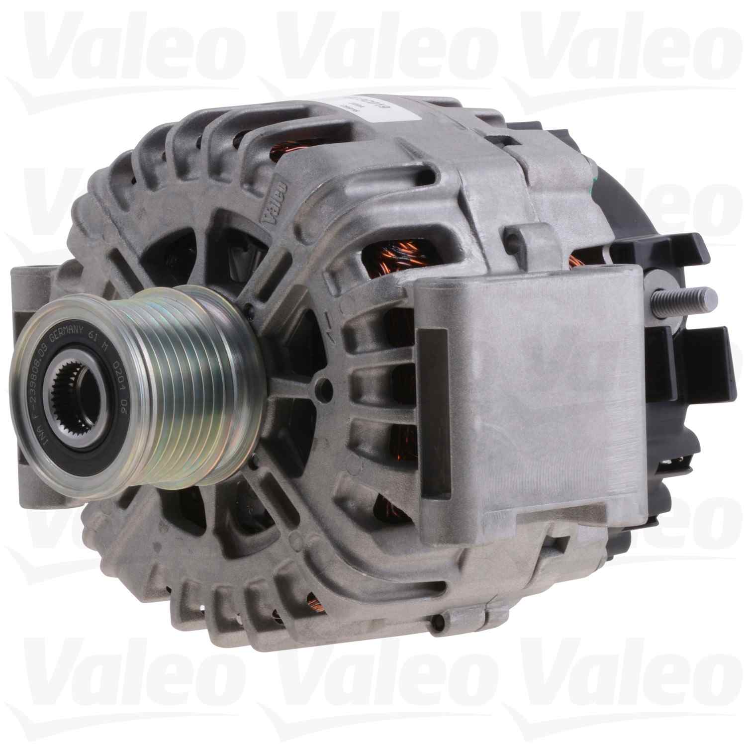 Angle View of Alternator VALEO 439609