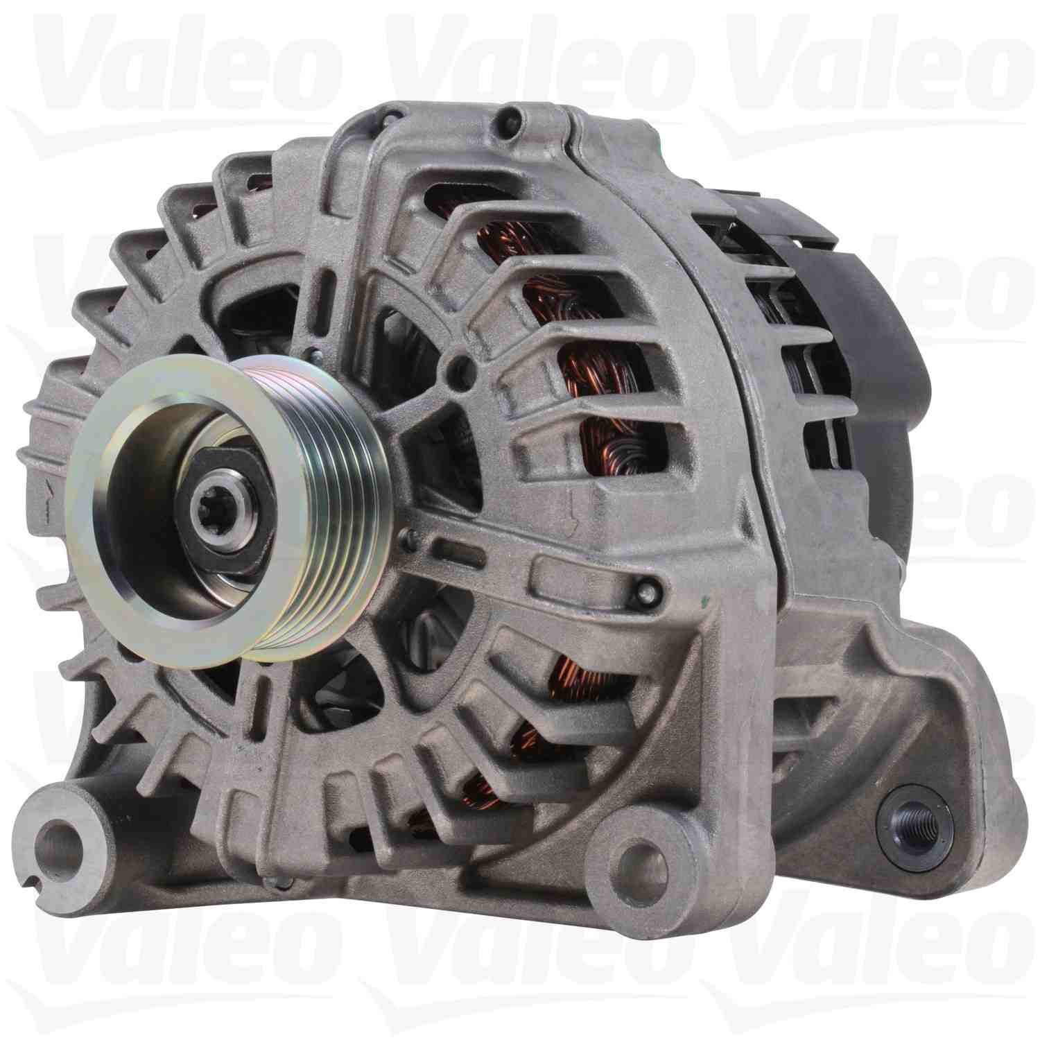 Angle View of Alternator VALEO 439675