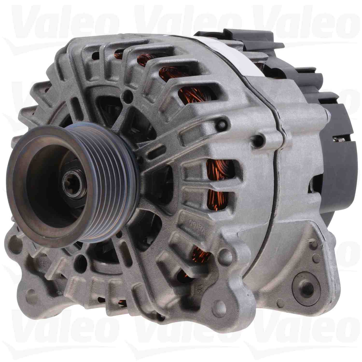 Angle View of Alternator VALEO 439816