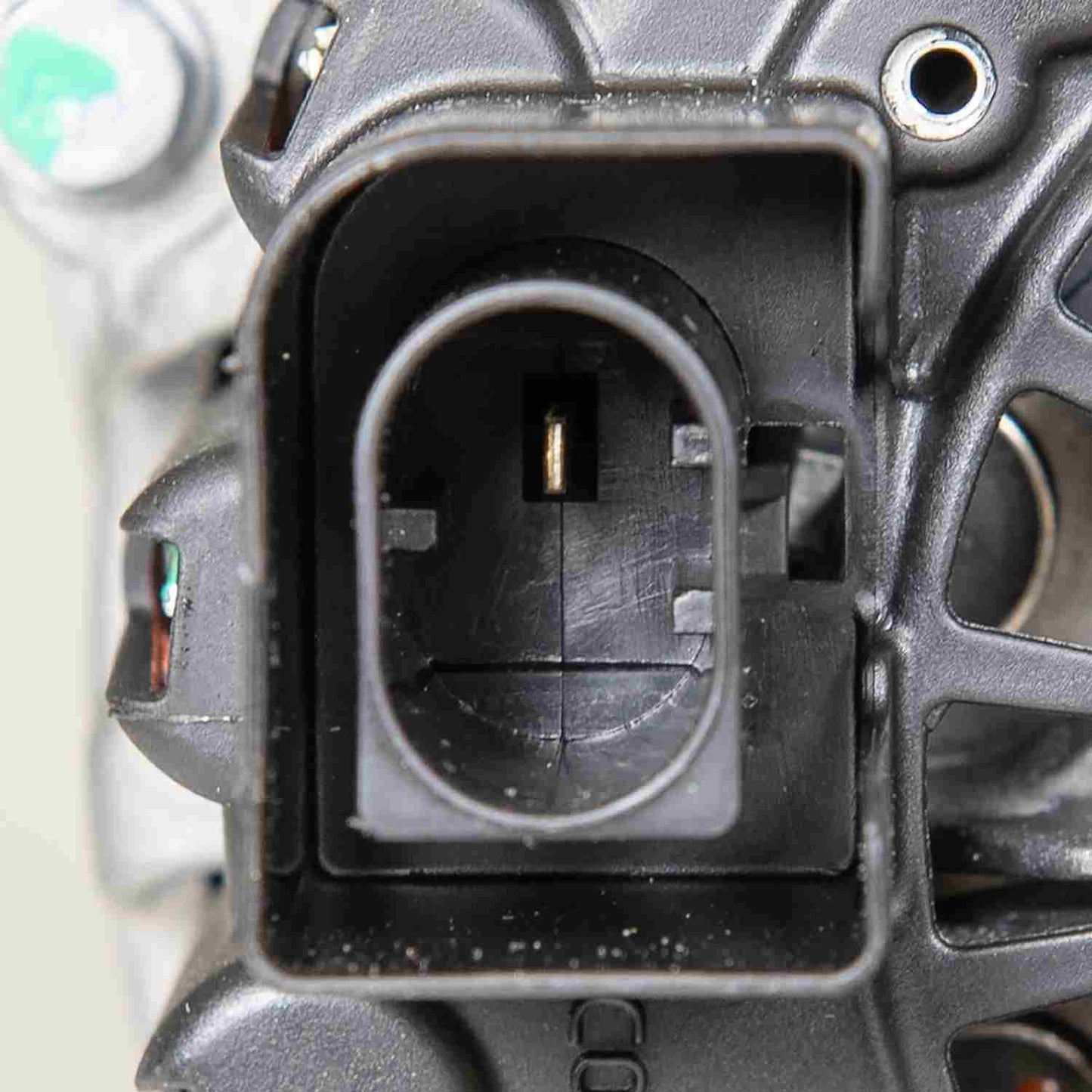 Connector View of Alternator VALEO 443271