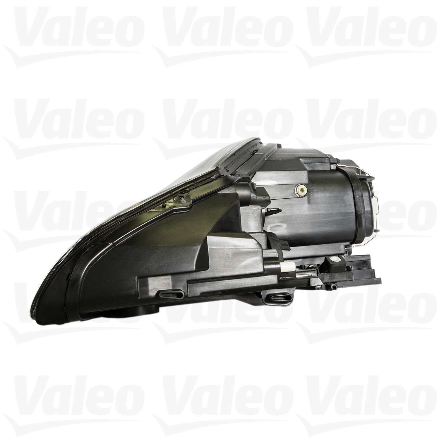 Side View of Right Headlight Assembly VALEO 46659