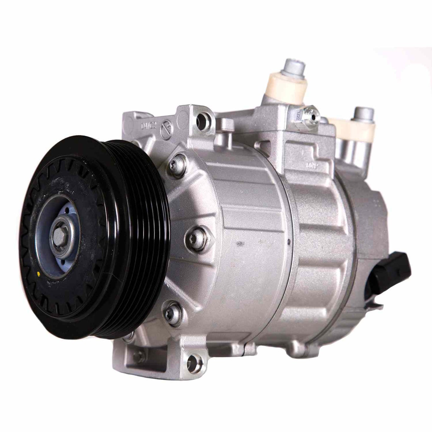 Angle View of A/C Compressor VALEO 699357