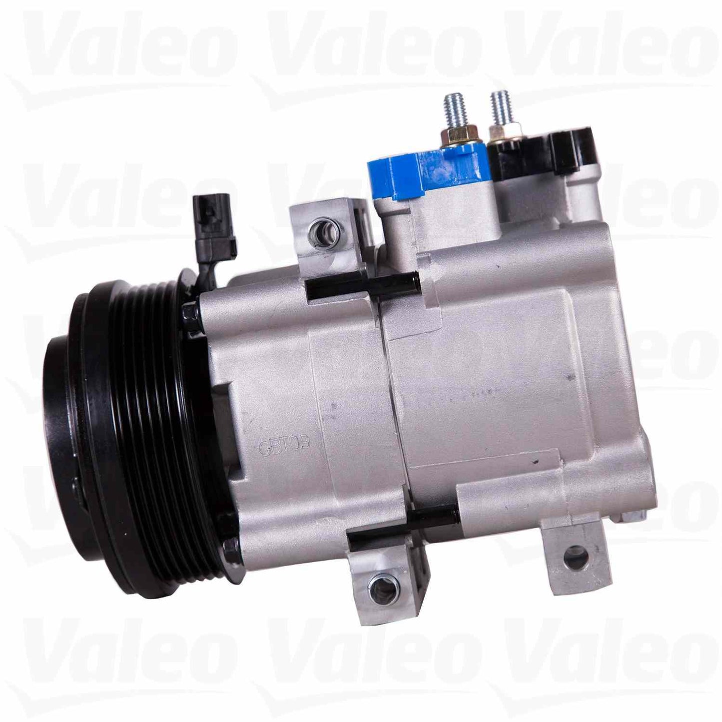 Side View of A/C Compressor VALEO 700750