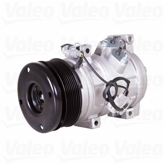 Angle View of A/C Compressor VALEO 815539