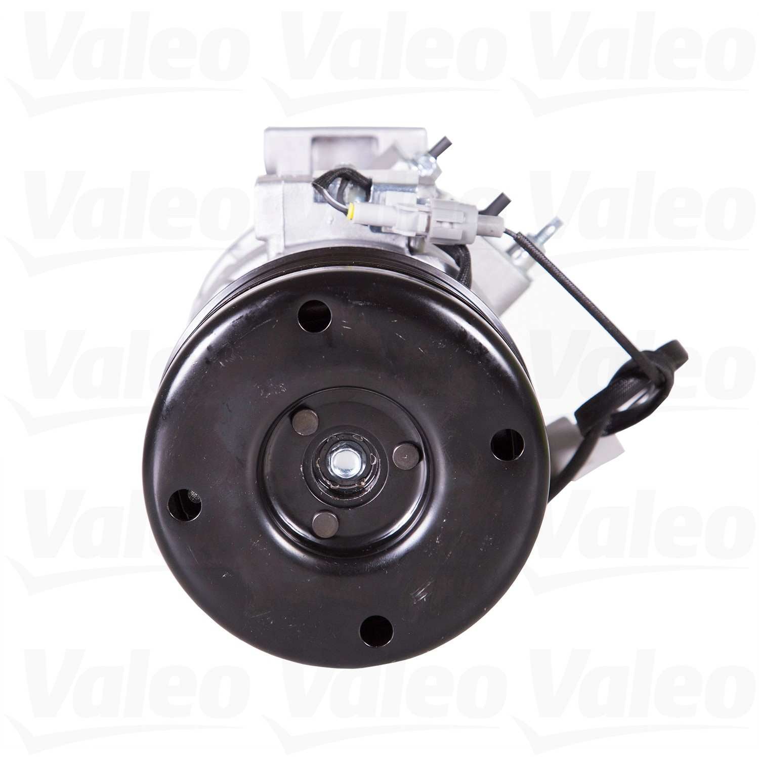 Front View of A/C Compressor VALEO 815539