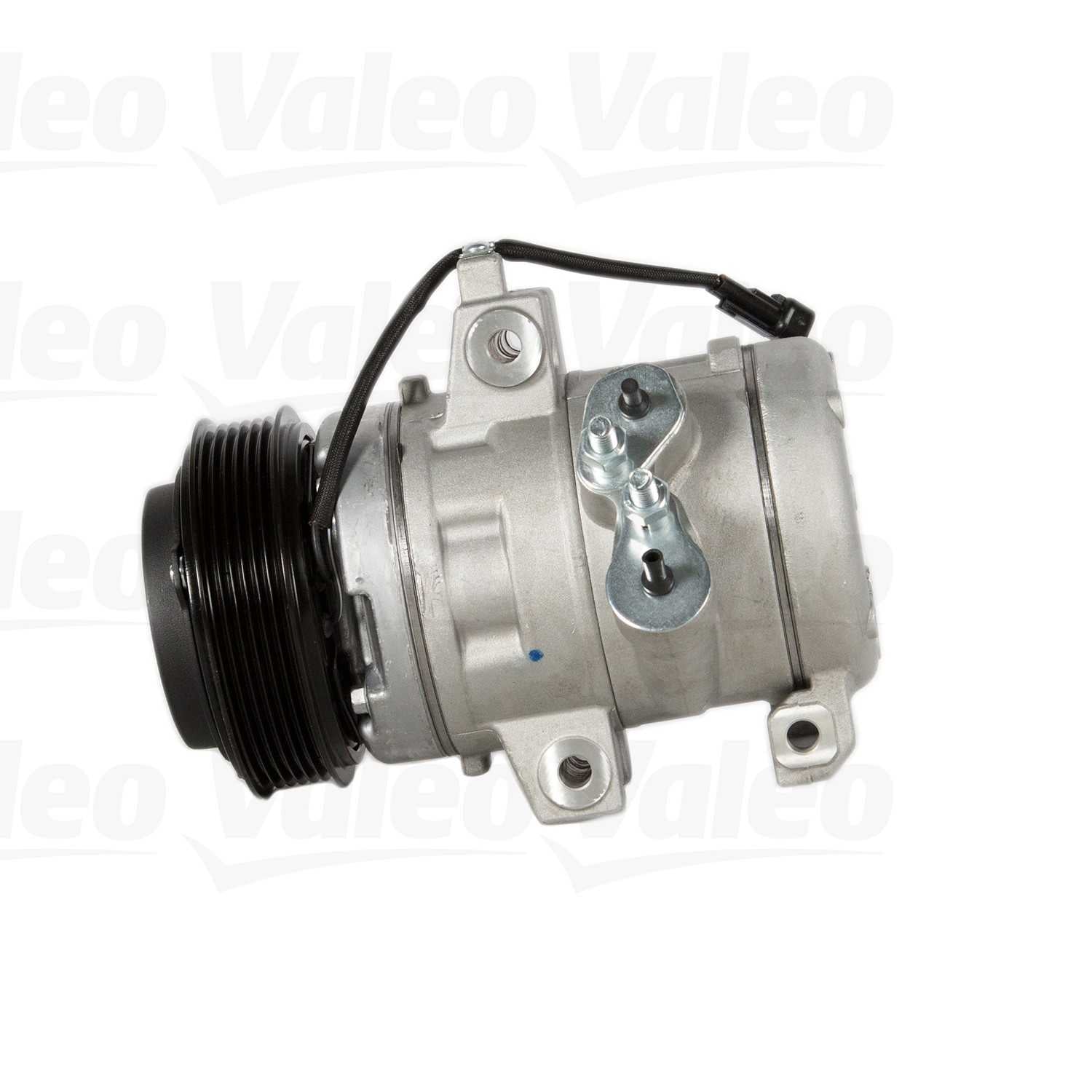 Side View of A/C Compressor VALEO 815561