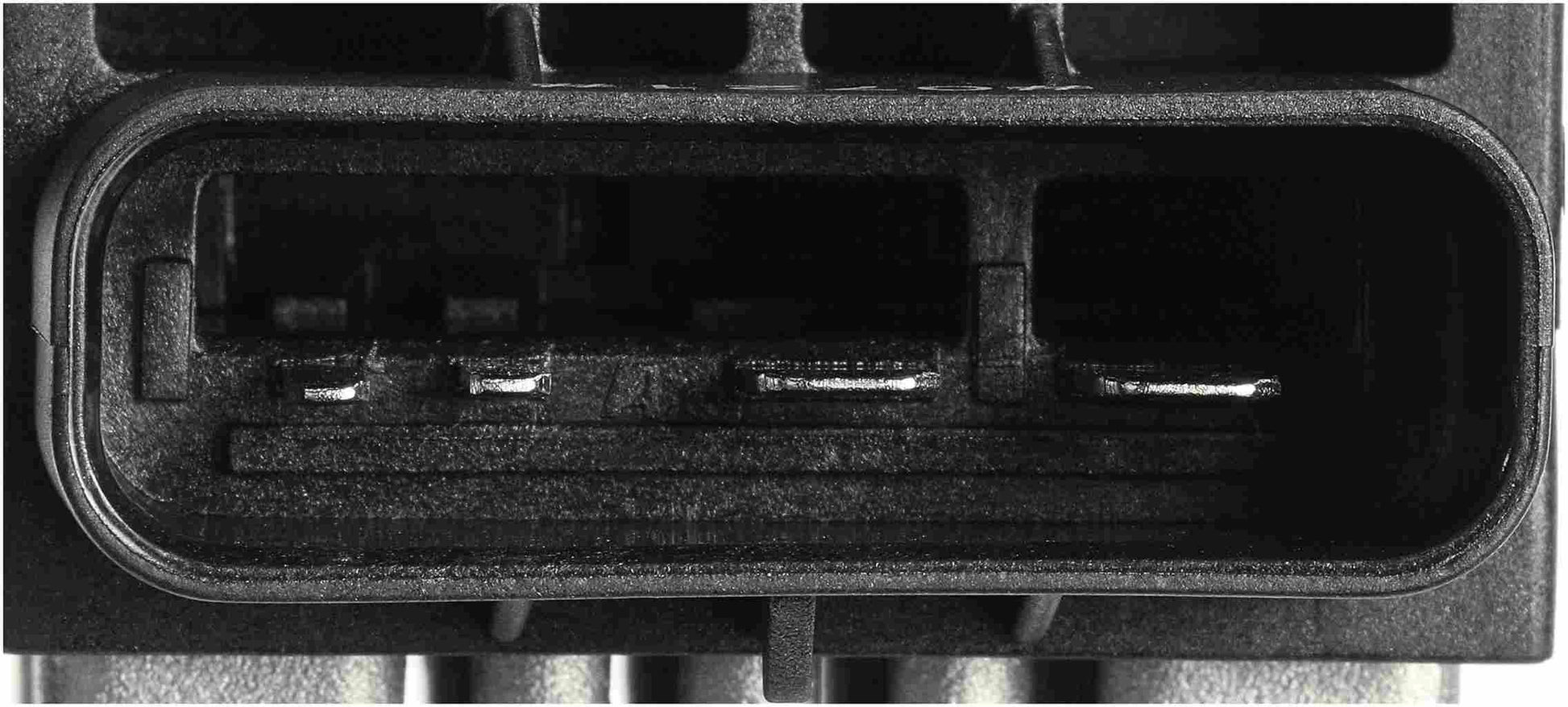 Connector View of Engine Cooling Fan Module GATES FCM101