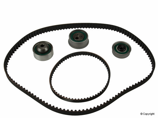 Top View of Engine Timing Belt Component Kit GATES TCK332